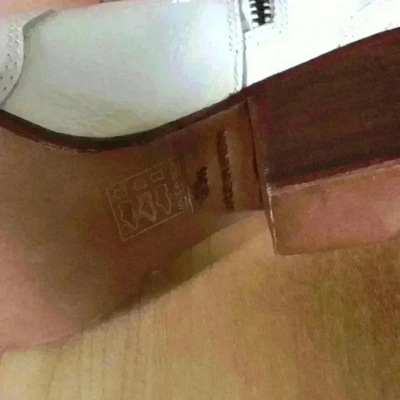 Free People New Frontier Western Cowgirl White Pointed Toe Distressed Boots 39.5 - Picture 11 of 13